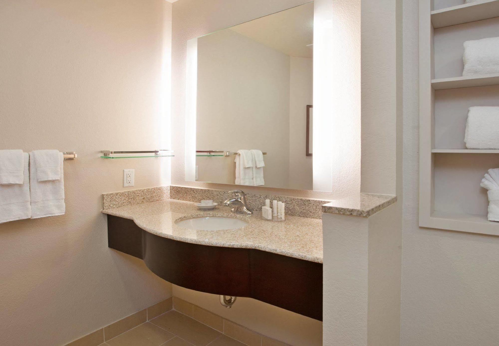 Residence Inn Одеса Екстериор снимка